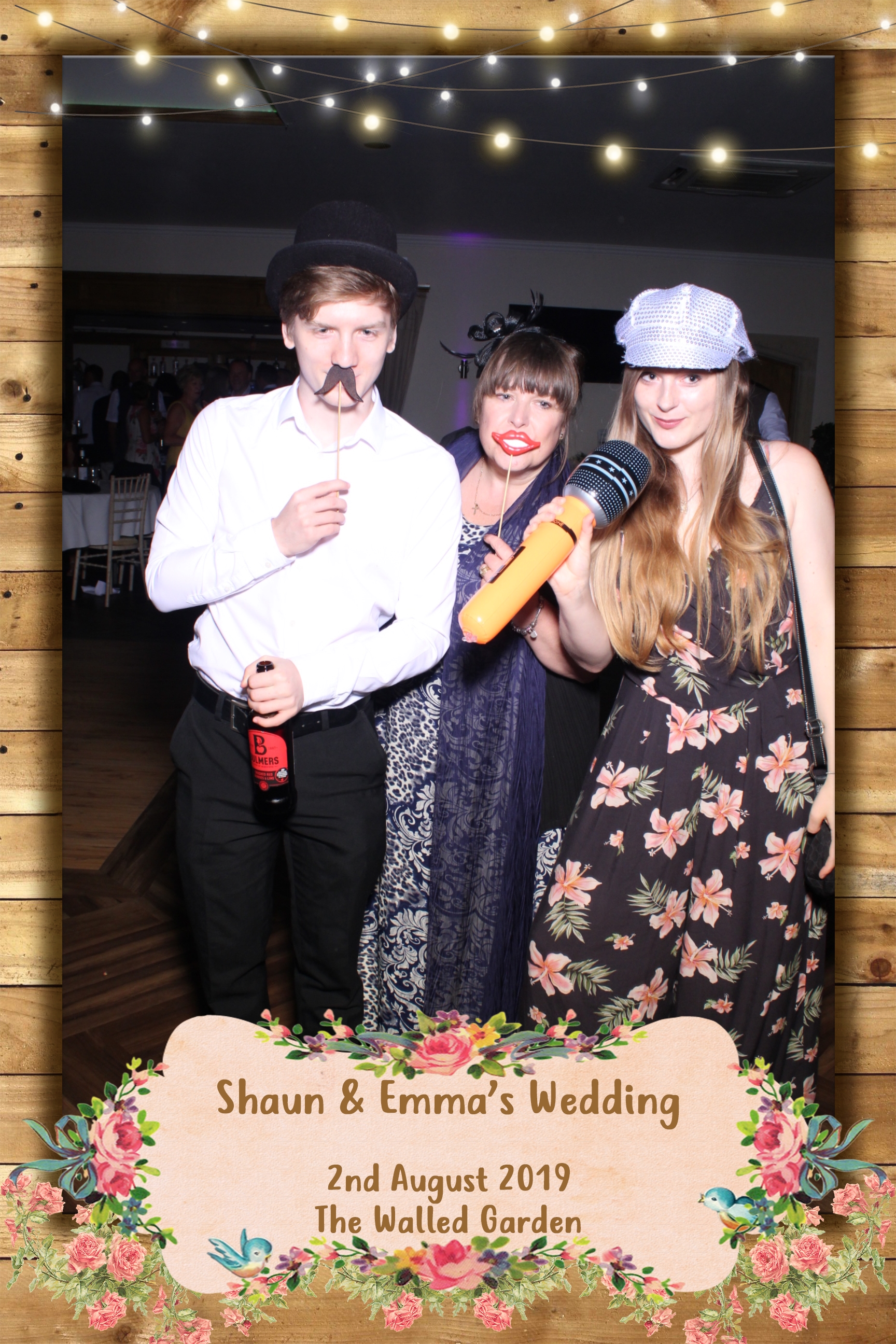 Shaun and Emma's Wedding | View more photos from the event at images.mobile-photo-booth.com/u/MobilePhotoBoothUK/Shaun-and-Emmas-Wedding